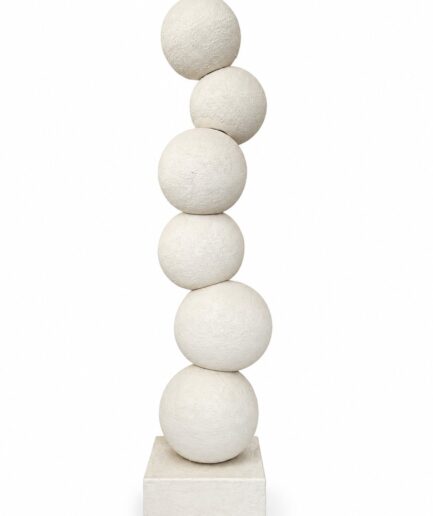 Escultura Torre de Bolas Beiges