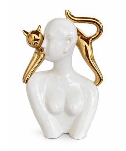 Artesanía Mujer con Gato en la Cabeza (Blanco con Dorado) (Modelo 002)